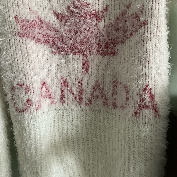 Fuzzy Canada Sweater - Picture 2 of 7